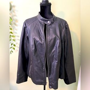 Plus Size faux leather bomber
